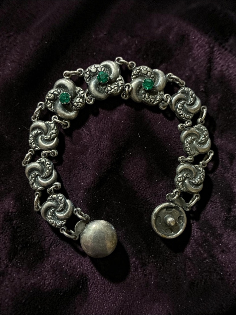 Antique Victorian Love Knot Silver Tone Snap Green Glass Bracelet
